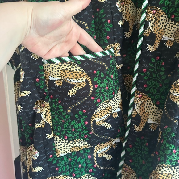 Quilted Reversible Printfresh Inspired Robe - Picture 7 of 7